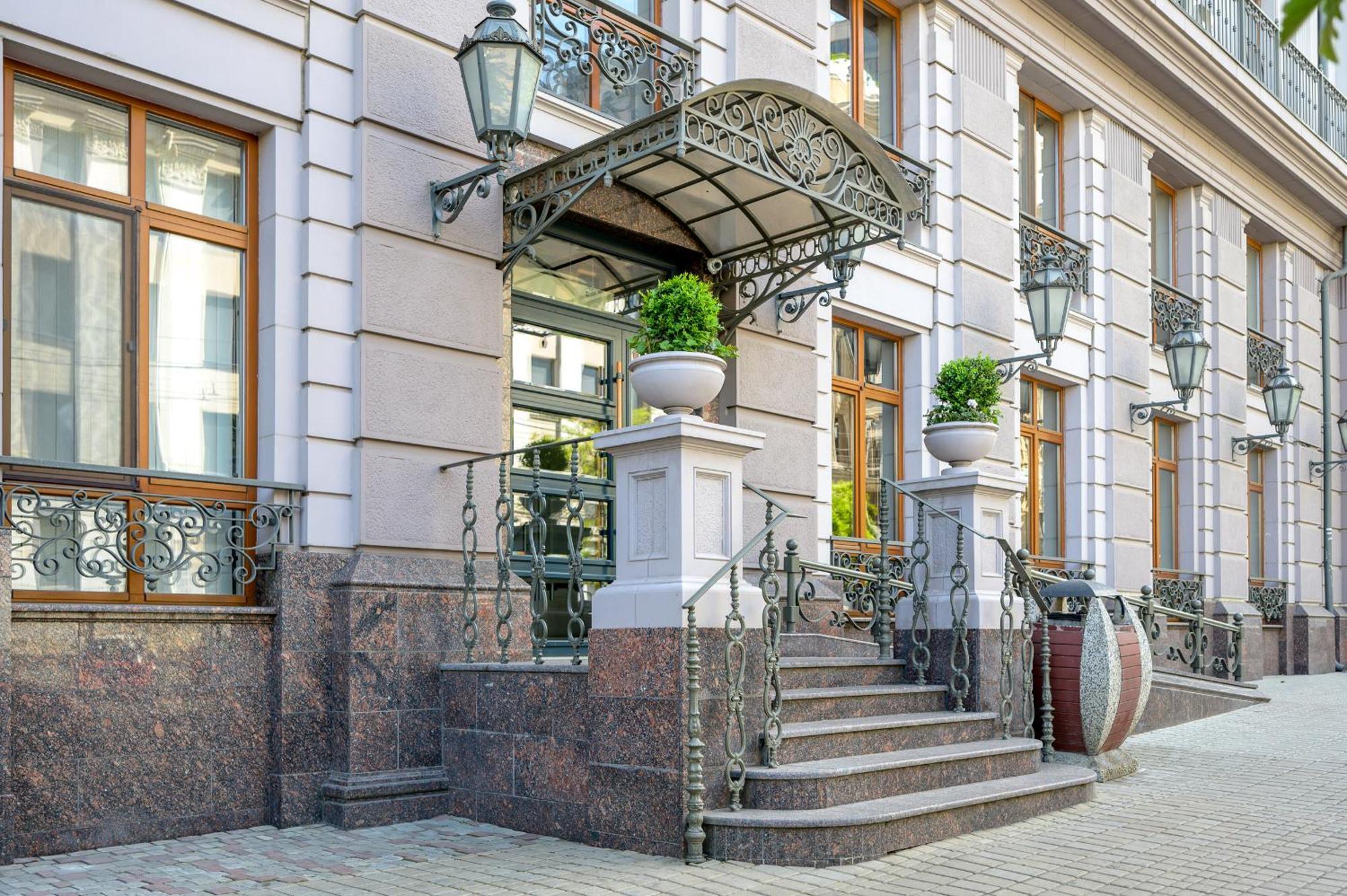 Красивая Квартира В Центре Одессы Odessa Esterno foto