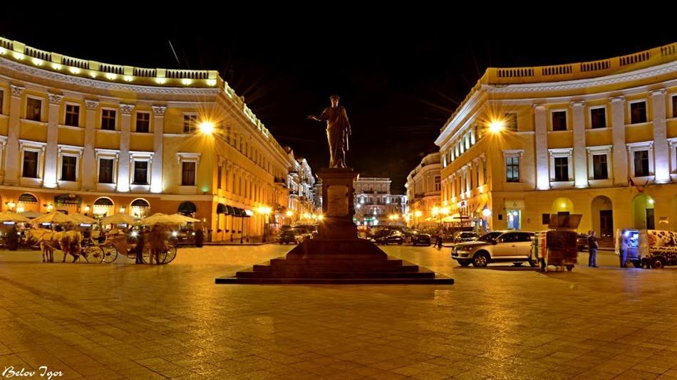 Красивая Квартира В Центре Одессы Odessa Esterno foto